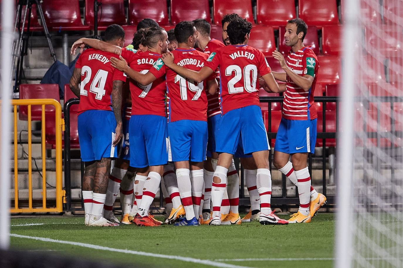 División de opiniones entre la afición sobre las opciones que tiene el Granada de dar la sorpresa en casa del Barça