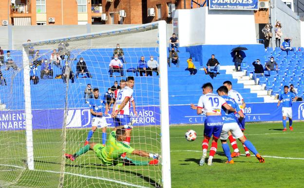 El Algeciras reservó jugadores contra el Betis Deportivo pensando en el Linares