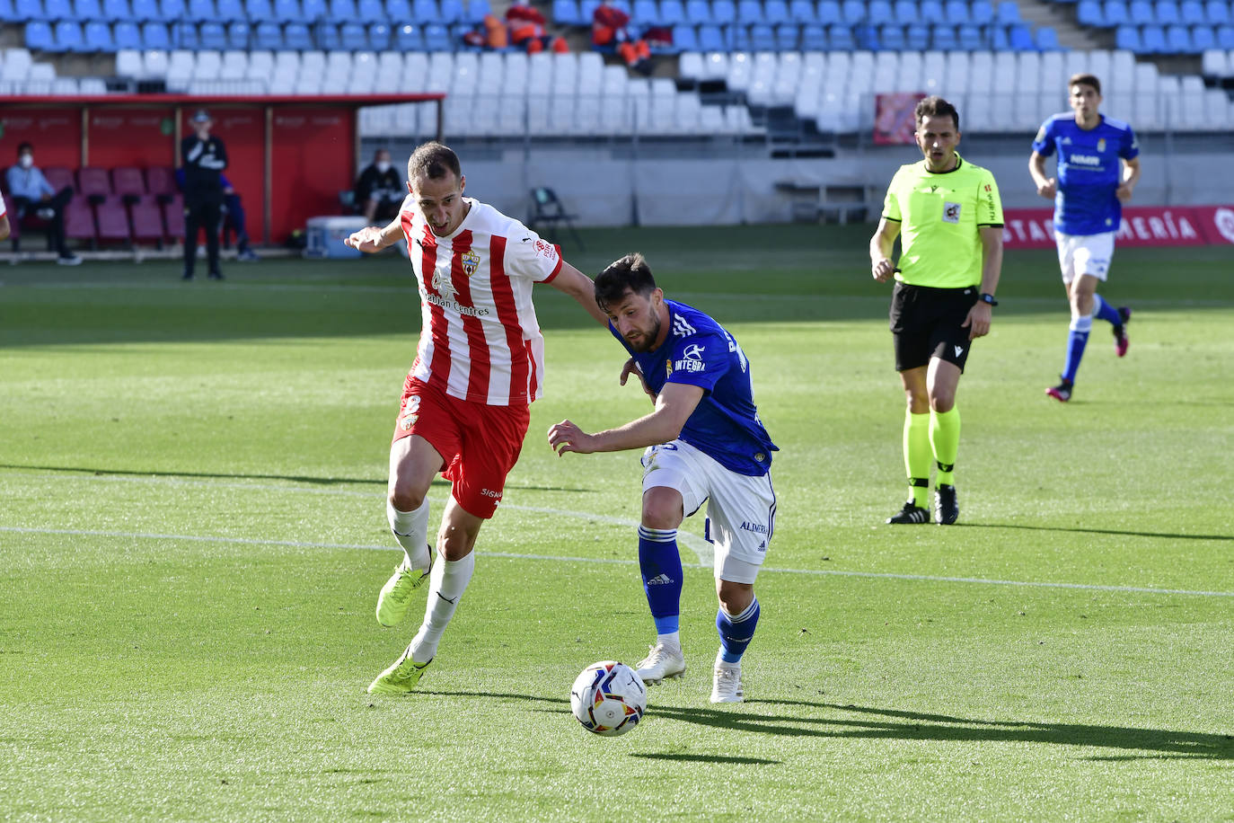Las sombras se imponen a las luces en la UD Almería