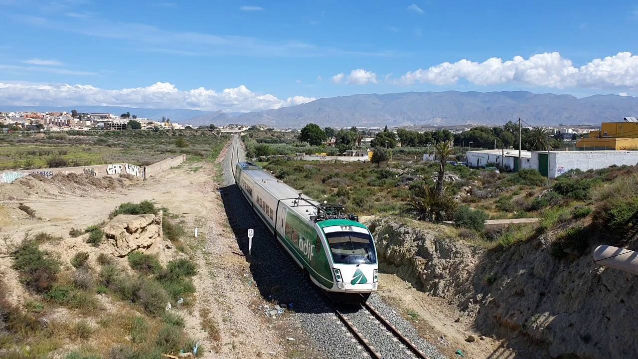 Un 'tren laboratorio' hace pruebas desde El Puche a la estación para preparar la vuelta del ferrocarril a Almería