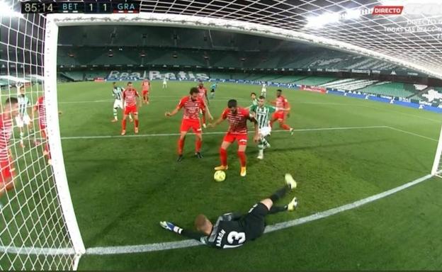 Una cesión muy dudosa acabó decidiendo el encuentro