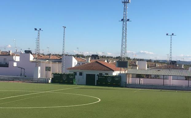 Gritos a una árbitra en Lopera: «Solo te gusta estar rodeada de hombres, vete a fregar»