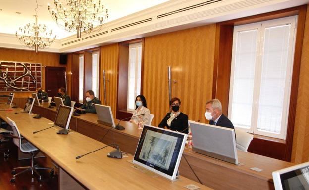 El puerto de Motril presenta a la directora de la Guardia Civil el proyecto del nuevo cuartel, valorado en 1,5 millones