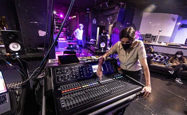 Granada capital baja al nivel 3 de alerta y ya pueden abrir las discotecas