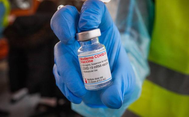 Última hora de los rebrotes y vacunas en Andalucía y los anuncios de restricciones y cierres