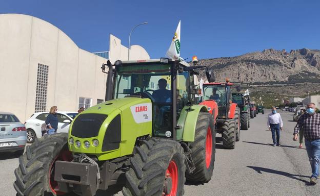 Los productores almerienses tiran de tractorada para pedir una PAC justa