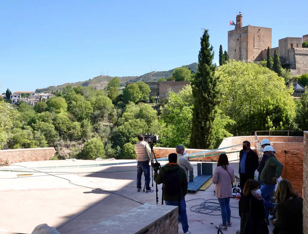 Comienzan los trabajos para garantizar la seguridad del baluarte de Torres Bermejas en la Alhambra