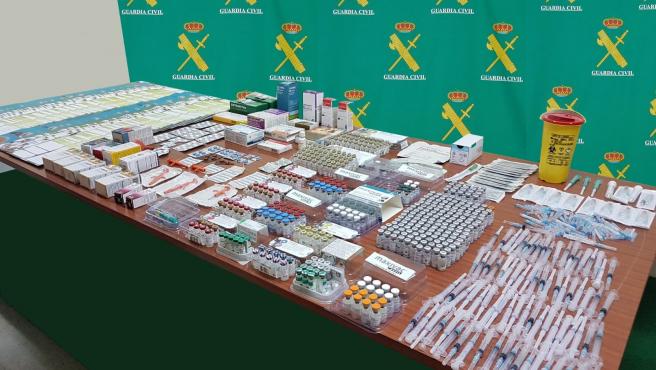 Detienen al responsable de una farmacéutica en Almería por vender medicamentos sin receta a una tienda de animales en Burgos