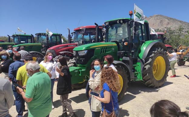 El campo se une en Los Vélez por una «PAC Justa»