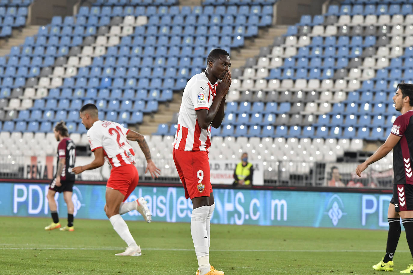 En el Almería, el corazón está por encima de la cabeza