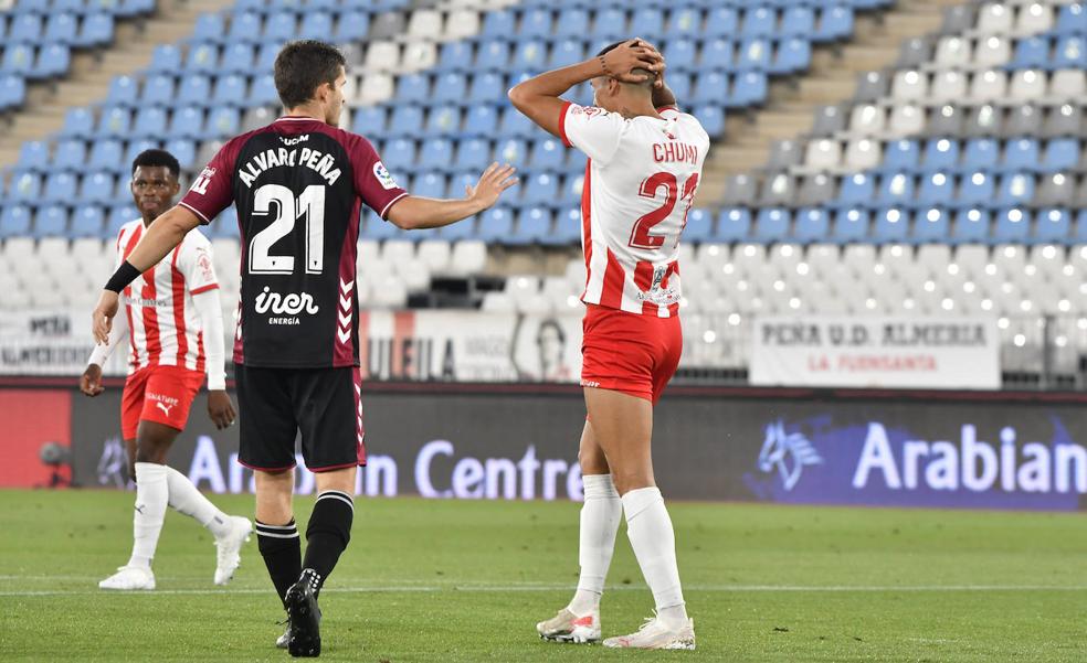 Chumi: «En el Almería estamos todos juntos, somos una piña e iremos a por todas»