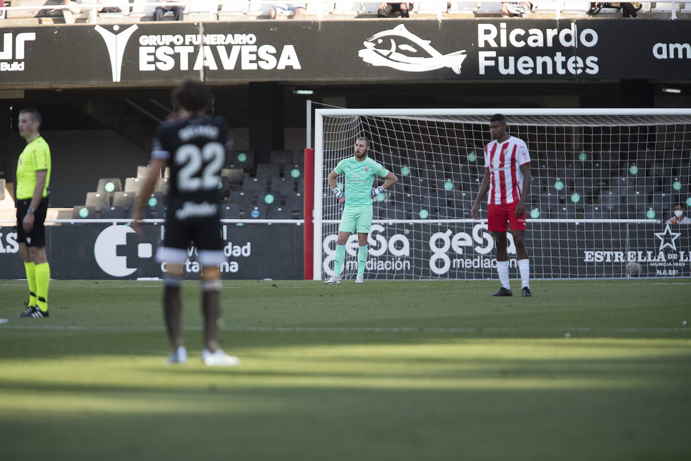 Los jugadores del Almería deciden no hablar ni para la radio oficial del club