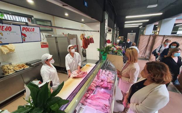 Reabre el mercado de Motril tras el cambio de las cúpulas y encara la última fase de su transformación