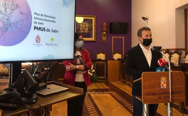 El alcalde pide ayuda a los jienenses para reclamar que circule el tranvía