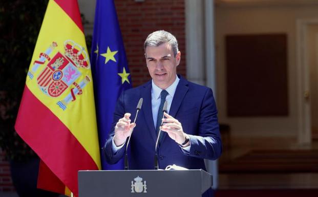 Andalucía ofrece a Ceuta recursos sanitarios y espera que la crisis no afecte a las exportaciones