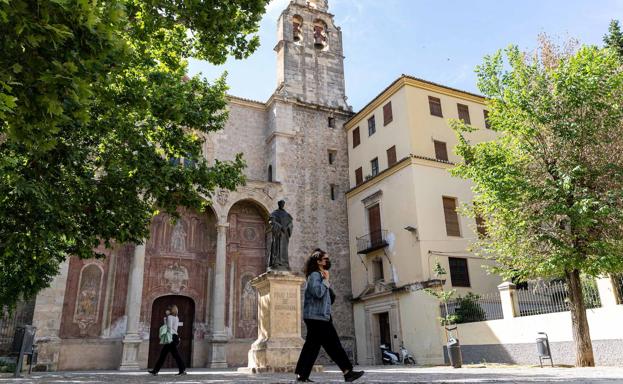 Un juez avala que un convento reciba más de 7.600 euros para los daños causados por un olmo caído