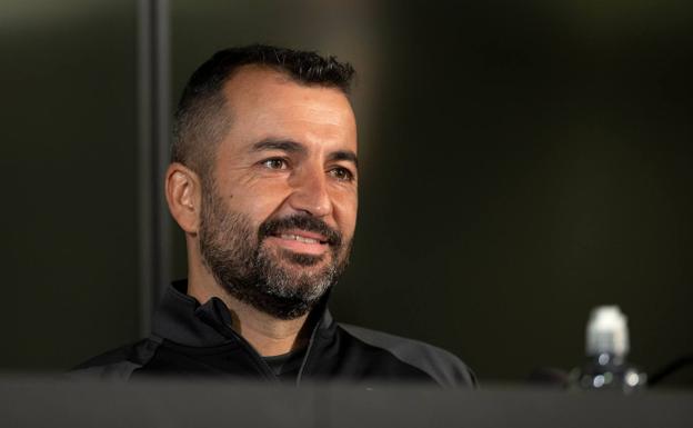 El emotivo vídeo de despedida del Granada a Diego Martínez