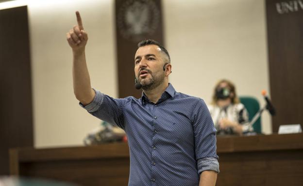 Diego Martínez, protagonista en la UGR con 'Entrenador: pasión y oficio (compartido)'