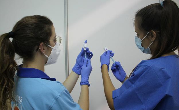 La vacunación a los menores de 50 años comenzará la semana que viene en Almería