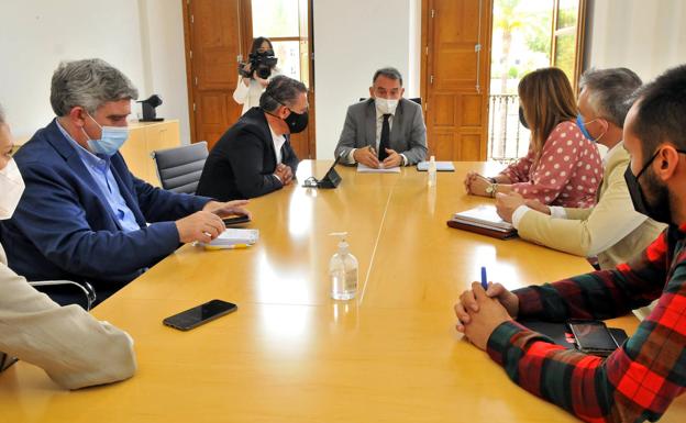 Ayuntamiento y Gobierno central tienden puentes para la «recuperación» de Linares
