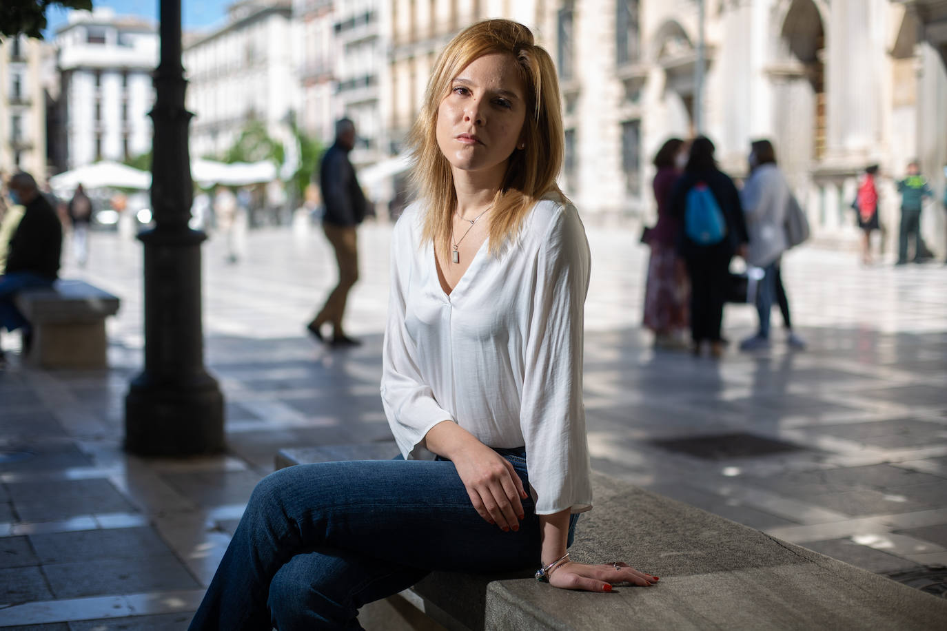 «Pienso que las buenas novelas no son las que te explican el qué, sino el porqué»