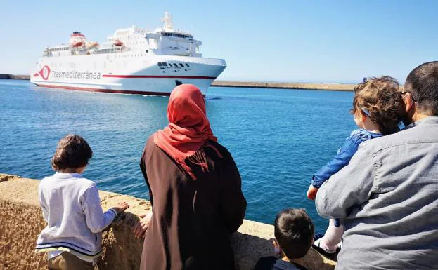 El Puerto de Almería perderá casi 600.000 pasajeros tras la cancelación de Marruecos del Paso del Estrecho