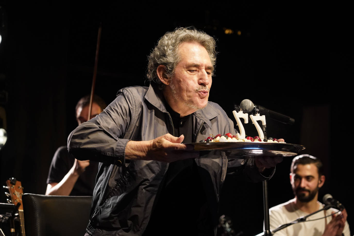 Miguel Ríos vuelve al directo… en línea