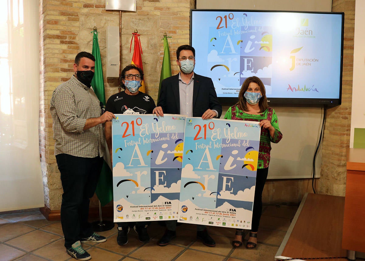 Los cielos de la Sierra de Segura volverán a llenarse de parapentes y acrobacias aéreas del 11 al 13 de junio