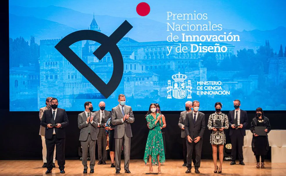 Don Felipe y Doña Letizia entregan en Granada los Premios Nacionales de Innovación y Diseño