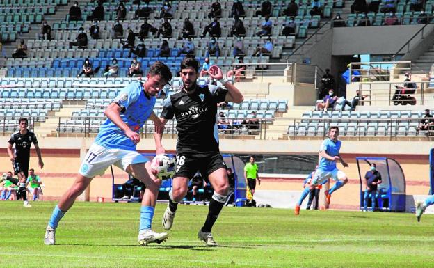 Sergio Pérez y Jonxa renuevan en El Ejido y firma Oscar García