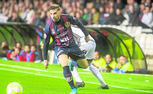 Sandroni 'pesca' en su antiguo equipo y se trae a Víctor Fenoll al Linares