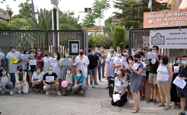 Los trabajadores temporales del CSIC piden «fijeza ya»