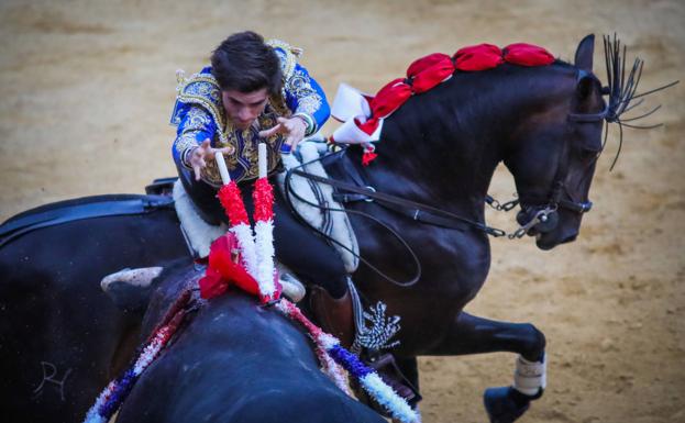 Rejoneo del pasado, presente y futuro en la Monumental de Frascuelo