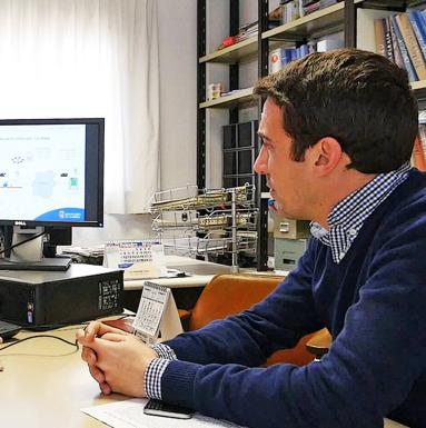 Enjuto, tímido y trabajador: así es Óscar Liria