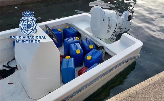 A prisión tres hombres por patronear hasta Almería unas embarcaciones con 28 migrantes