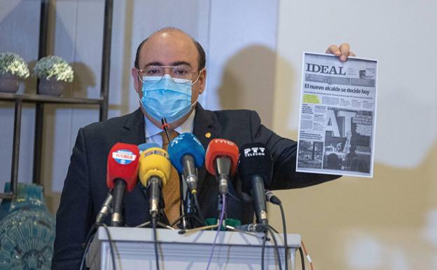 Sebastián Pérez: «Si me llaman del PP, hablaré. Pero, ¿cómo me van a restituir?»