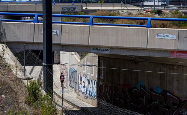 Armilla pide a Fomento que haga con fondos del metro el paso peatonal entre el PTS y el Nevada