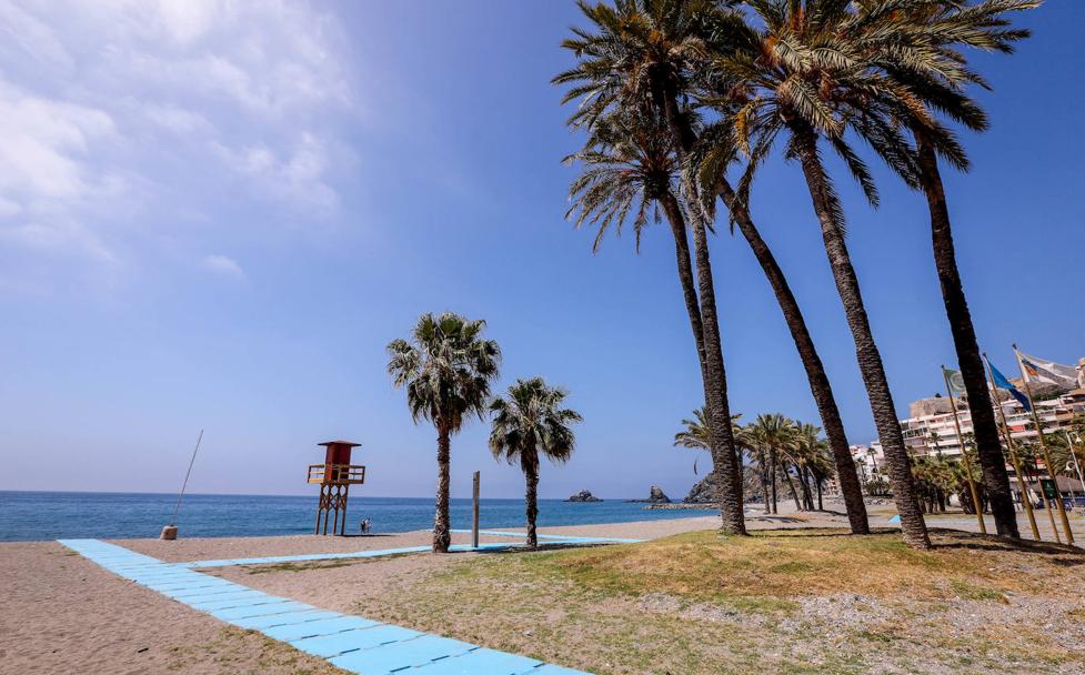 Puerta del Mar, la playa joven de Almuñécar