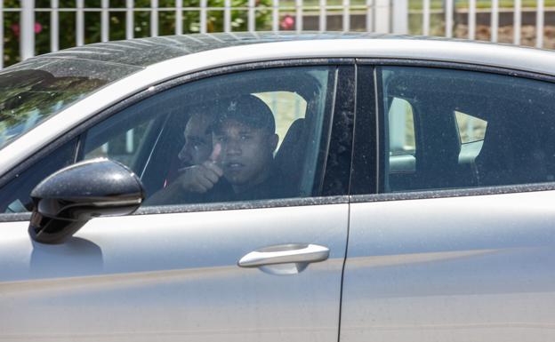 El club quiere retener a Machís, que ya ha regresado a Granada