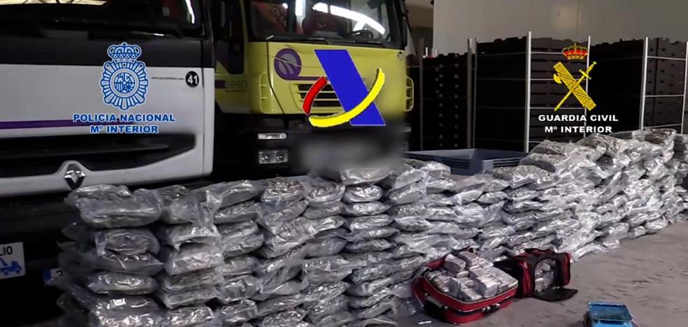Tráfico de droga en Granada y Almería | Varios detenidos en Granada y Almería que pretendían distribuir 12 toneladas de hachís en narcolanchas - Vimarsana News
