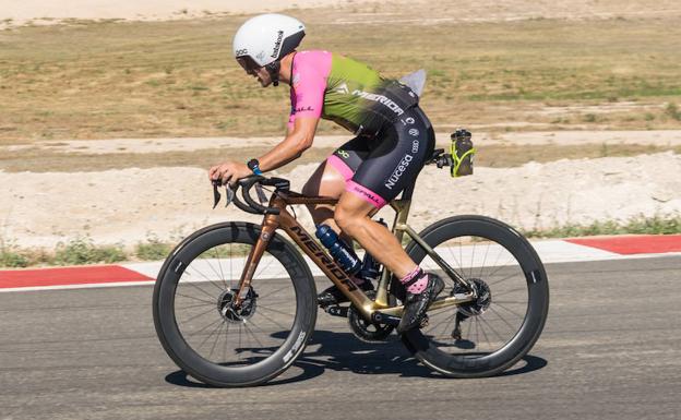 La Trackman Cycling de Almería regresa por la puerta grande