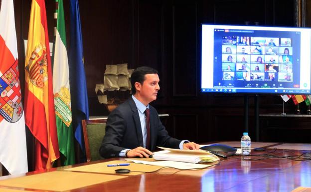 Diputación crea una comisión para investigar el 'Caso Mascarillas' y el PSOE la tilda de «fiasco»