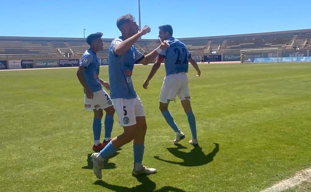 El CD El Ejido renueva al defensa Checa y finaliza contrato con cinco jugadores