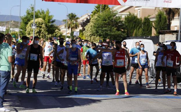 Óscar Aymerich y Carolina Huertas le ganan el pulso al calor en Otura