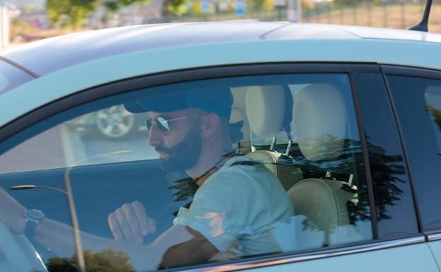 Machís y Azeez, únicas ausencias en los reconocimientos, con permiso del club