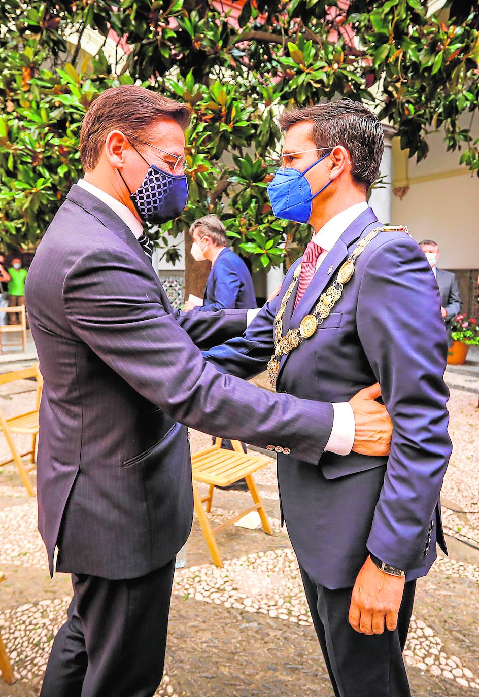 Las últimas horas de los teléfonos rotos