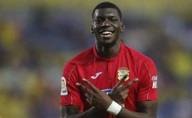 La llegada de Curro confirma el secreto; Nteka suena como refuerzo