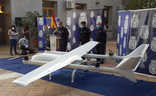 Interceptan un enorme dron que transporta droga entre Marruecos y Andalucía