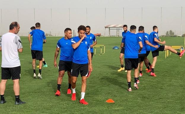 Machís se suma a unos entrenamientos en los que sigue al margen Azeez