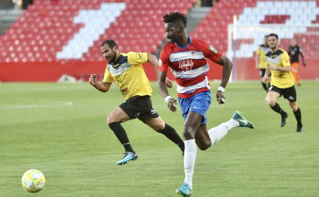 Nuha Marong abandona el Recreativo Granada y ficha por el UCAM Murcia